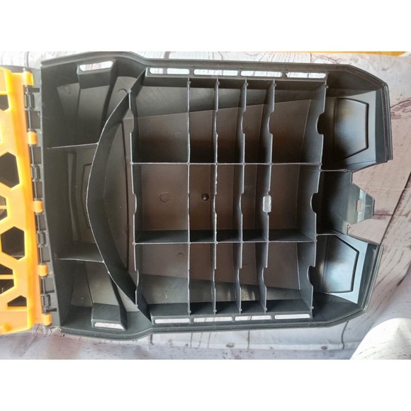 Hot Wheels 100 Car Rolling Storage Case, Retractable Handle + 11 Random Cars - Picture 8 of 12